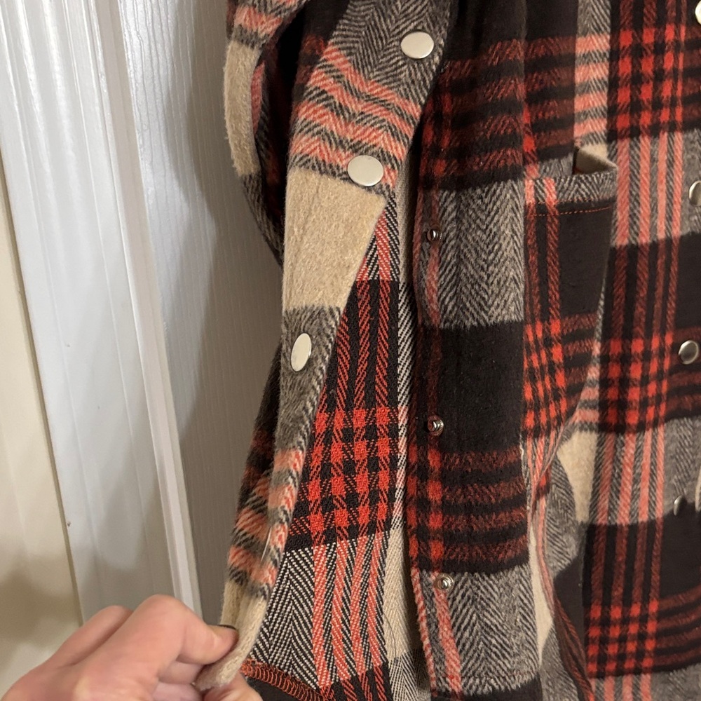 Plaid Button-Up Jacket - Picture 4 of 5